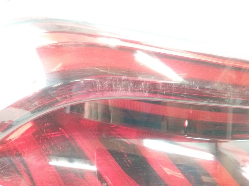 Фонарь задний левый наружный Audi Q8 LED