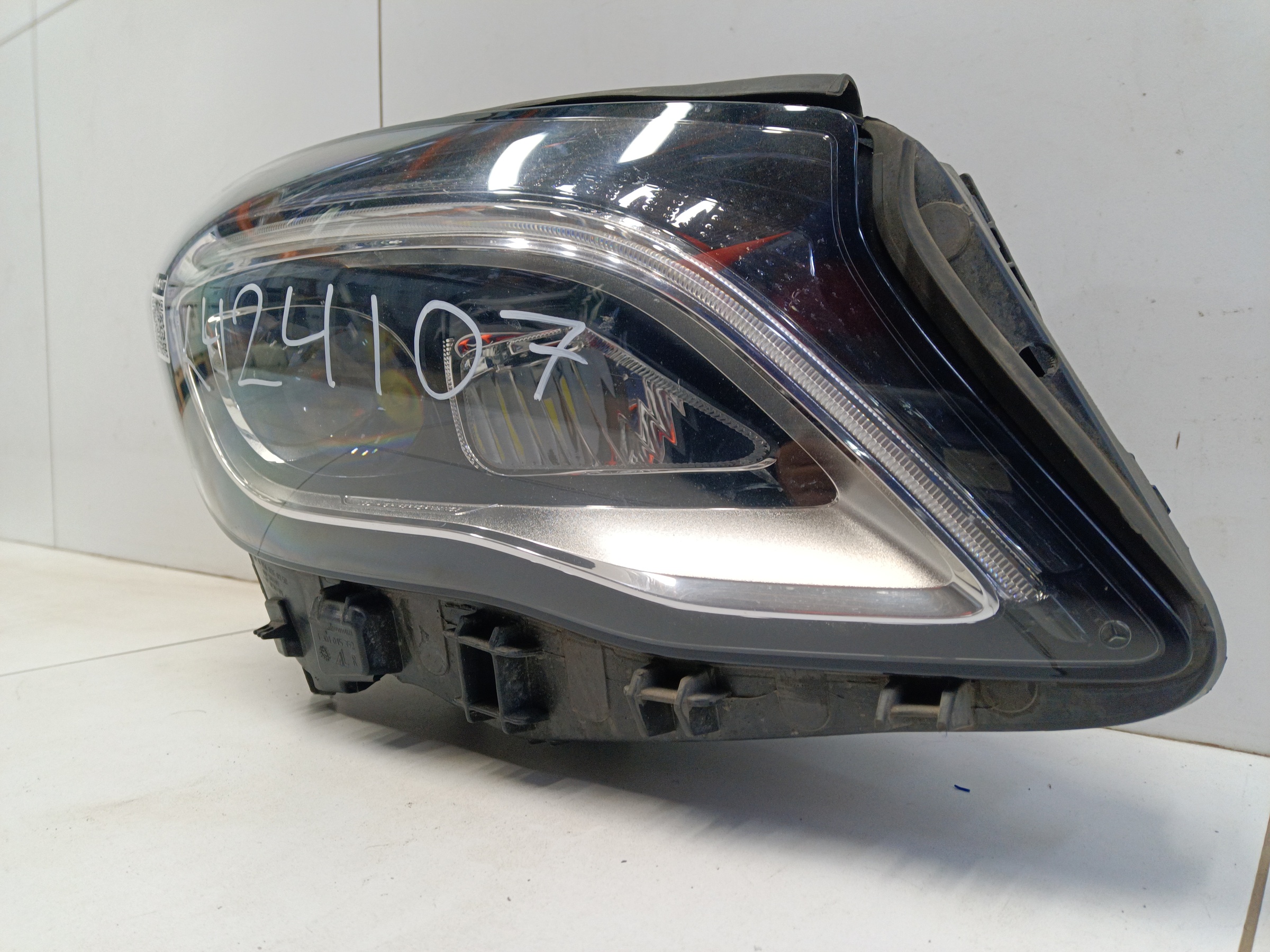 Фара передняя правая Mercedes-Benz GLA-Klasse X156 Restail