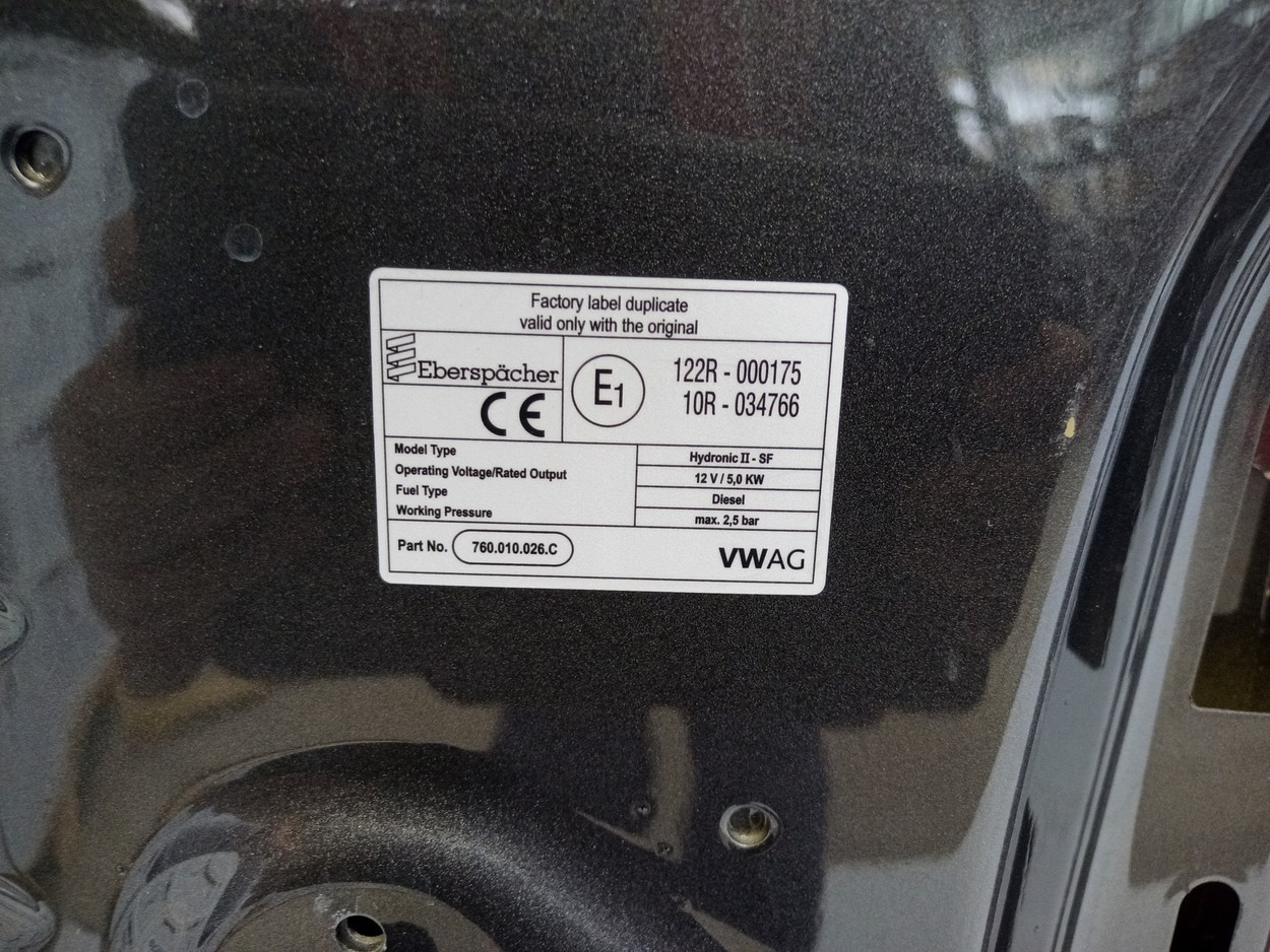 Капот Volkswagen Touareg 3