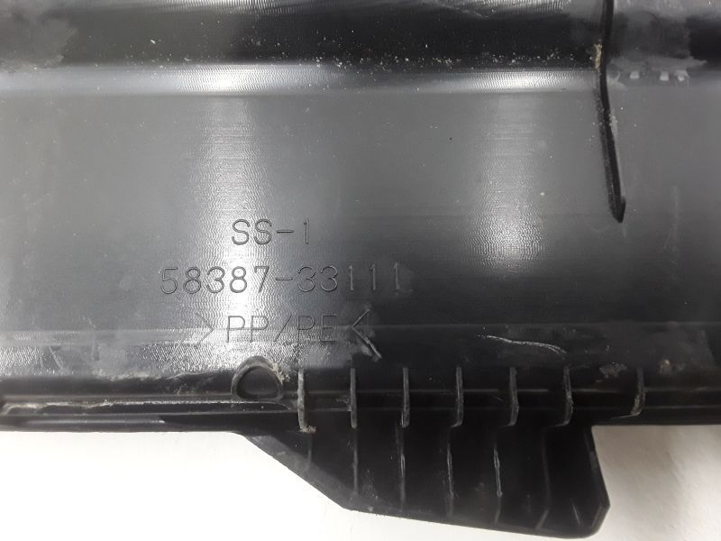 Обшивка задней панели Toyota Camry V50