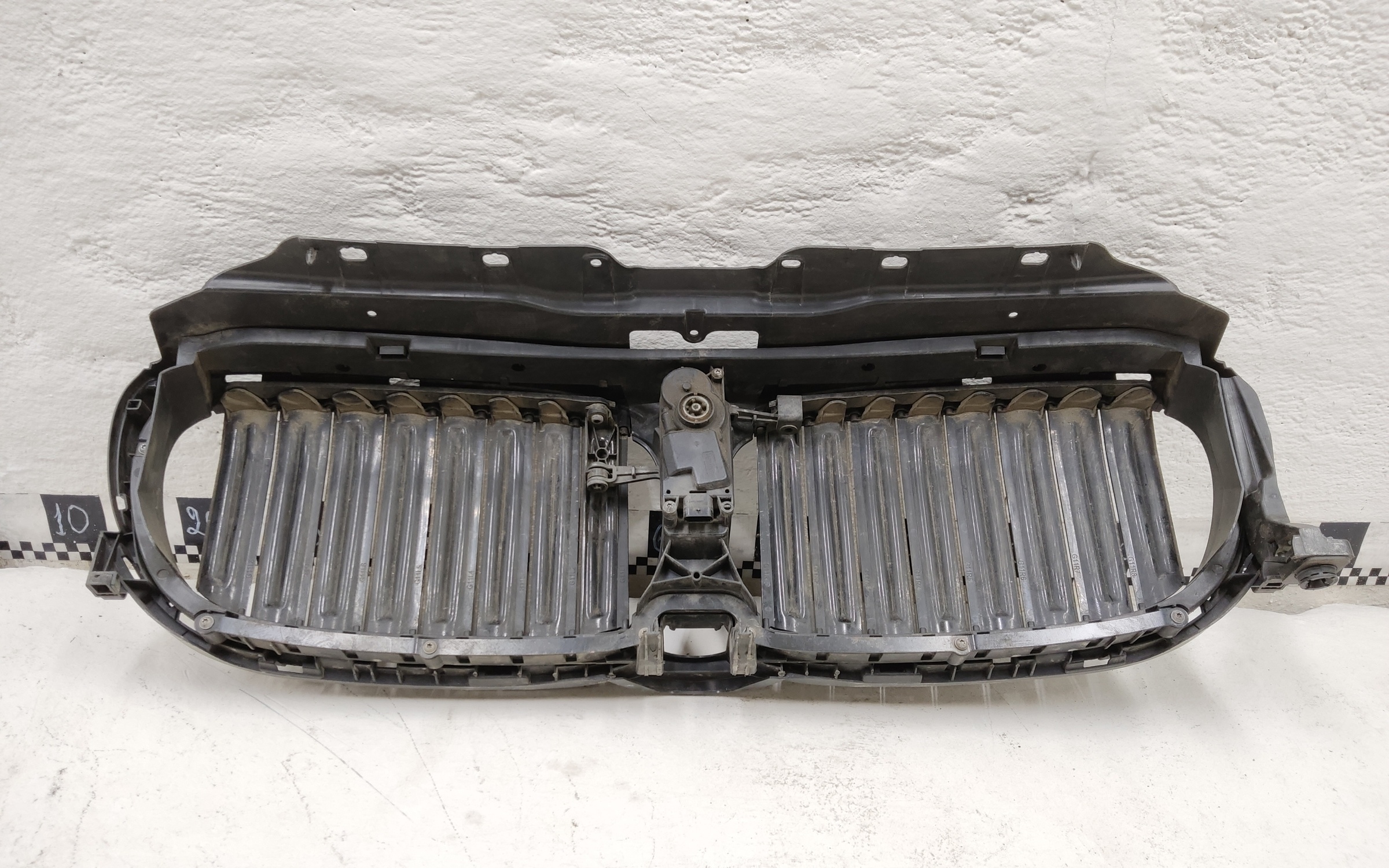 Жалюзи решетки радиатора BMW 7er G11