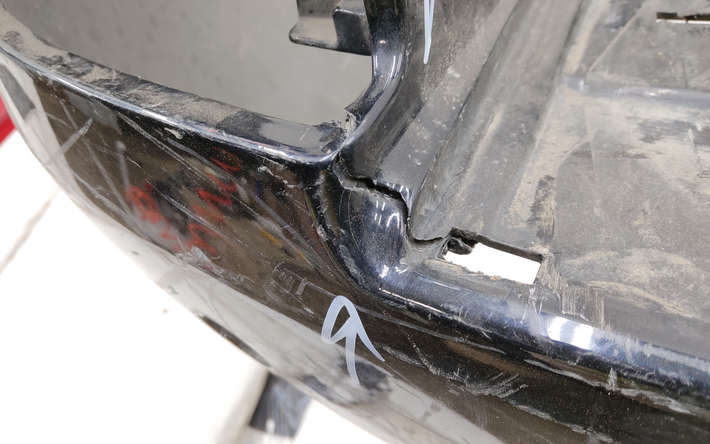 Бампер задний Toyota Land Cruiser 200 Restail 2
