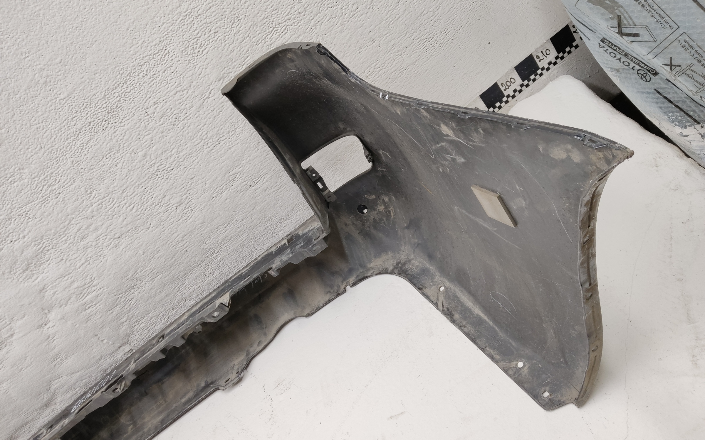 Бампер задний Toyota Land Cruiser 200 Restail 2