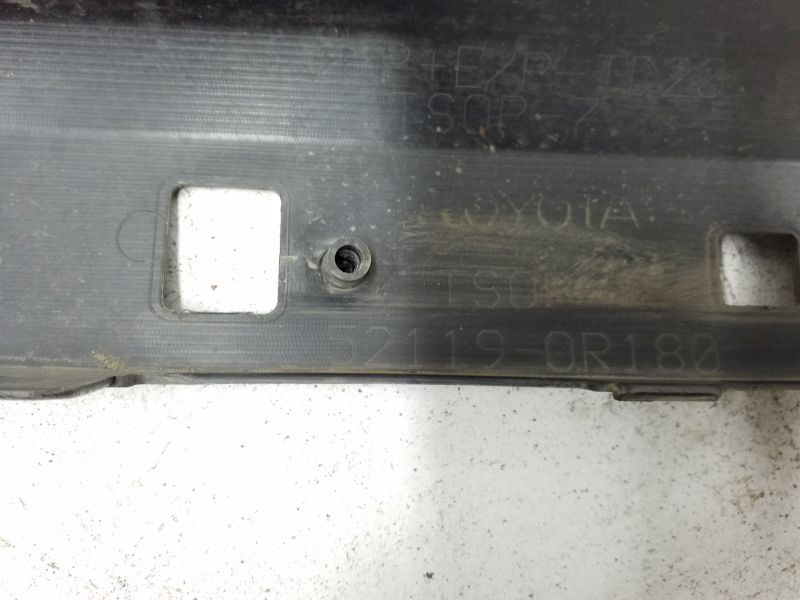 Бампер передний Toyota RAV4 CA40 Restail