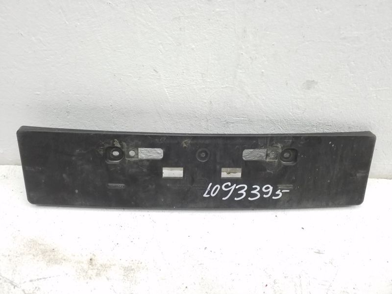 Накладка переднего бампера под номерной знак Lexus LX 3 Restail 2 