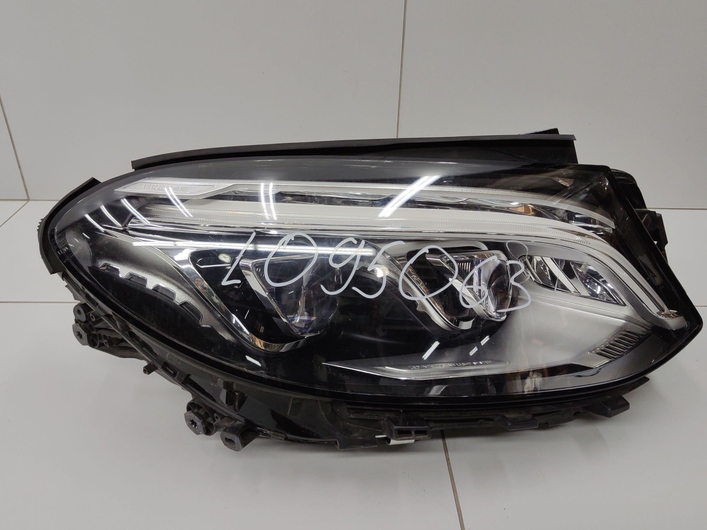 Фара передняя правая Mercedes Benz GLE-klasse W166 LED