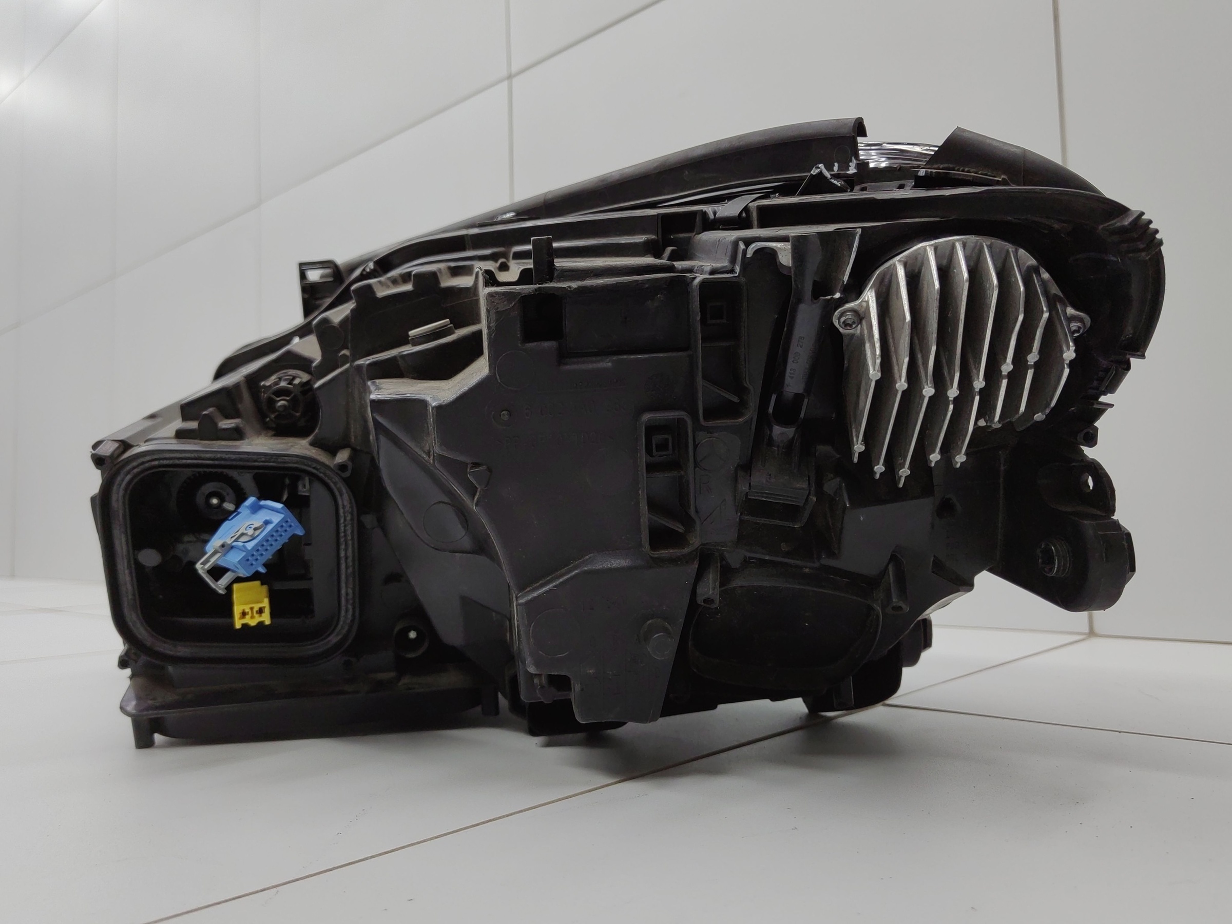 Фара передняя правая Mercedes Benz GLE-klasse W166 LED
