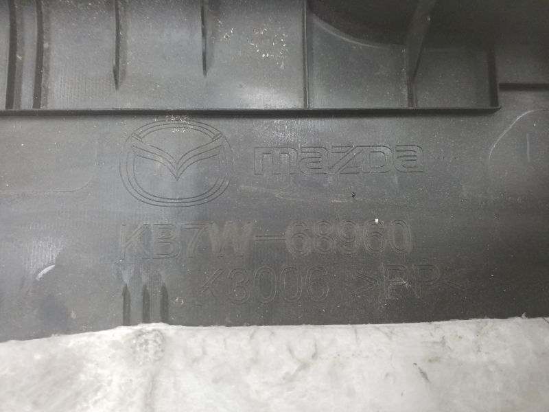Обшивка крышки багажника Mazda CX-5 2