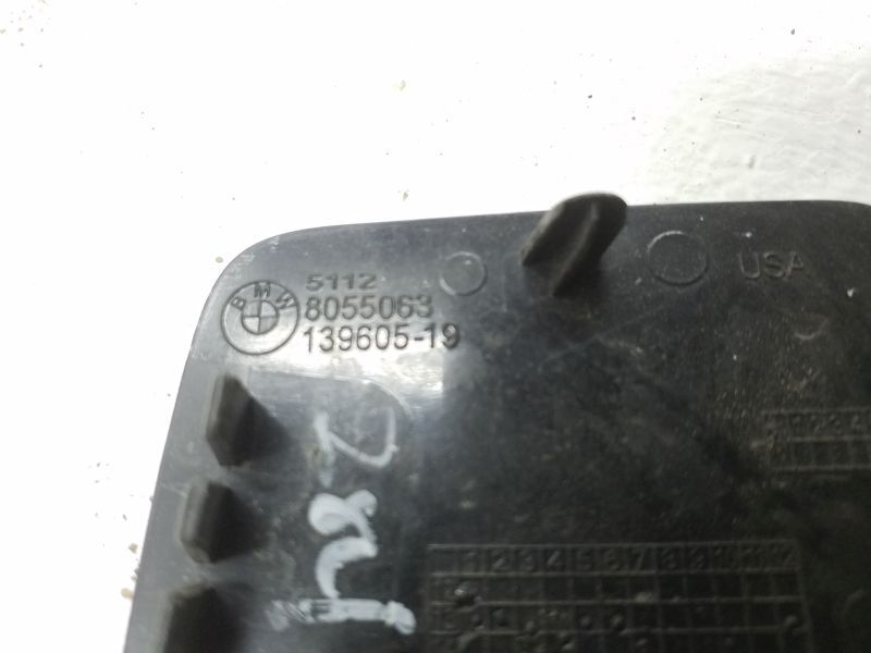 Заглушка буксировочного крюка заднего бампера левая BMW X5 F15 M-paket