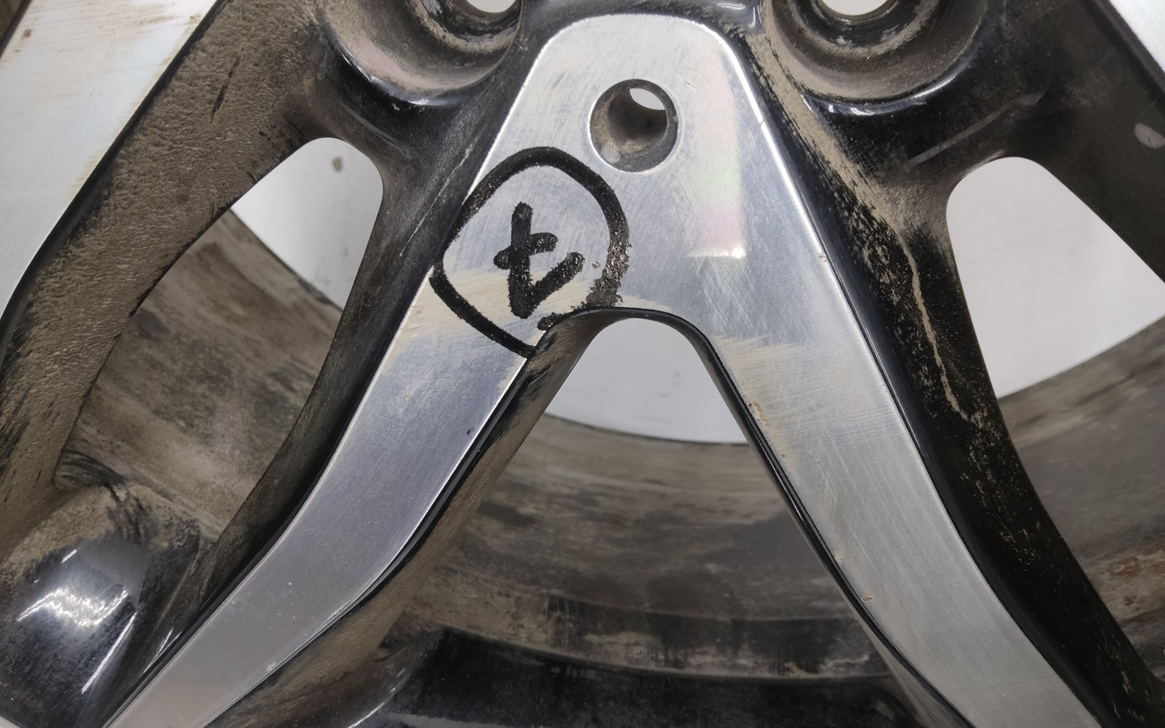 Диск колеса литой Mercedes Benz GLA-klasse X156 R18