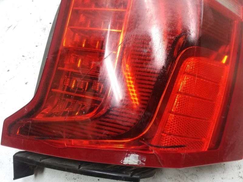 Фонарь задний правый Volvo XC90 2 LED