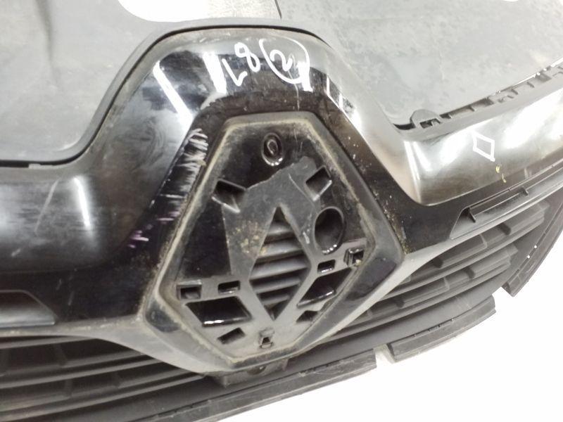 Решетка радиатора Renault Arkana под камеру
