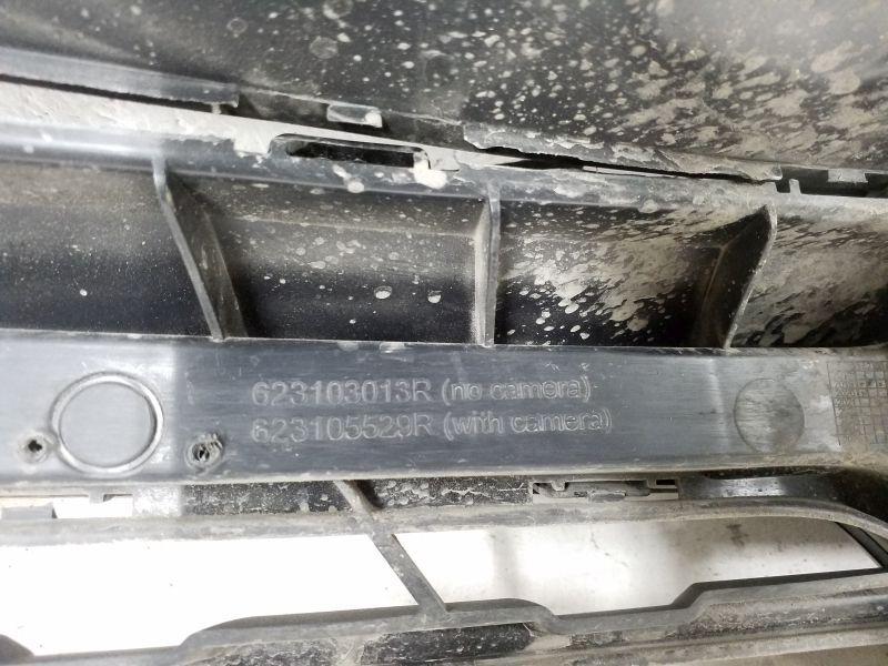 Решетка радиатора Renault Arkana под камеру
