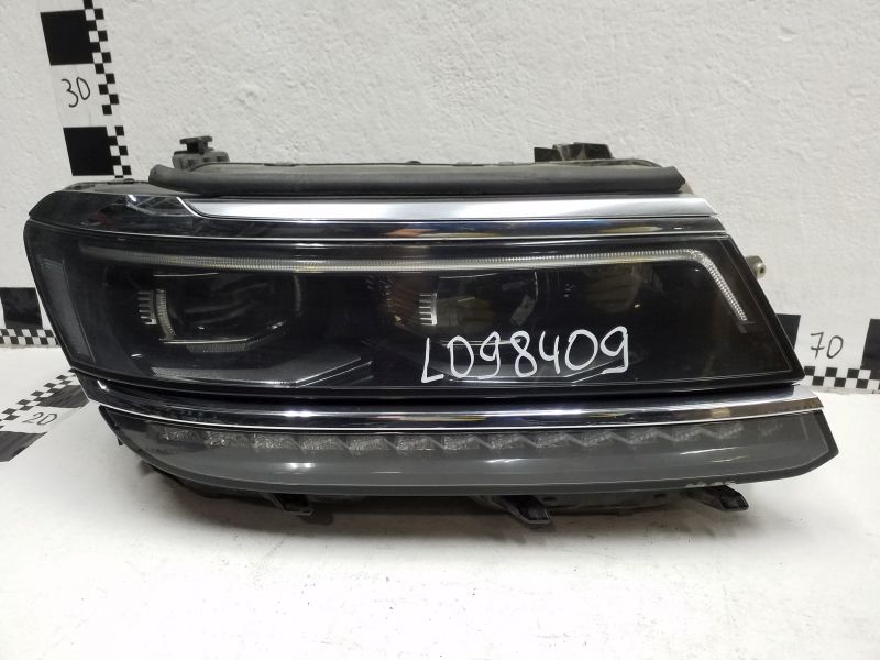 Фара передняя правая Volkswagen Tiguan 2 LED