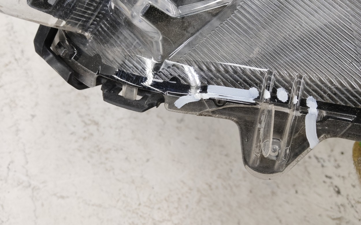 Фара передняя левая Toyota RAV4 CA40 Restail LED