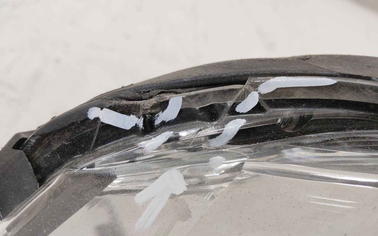 Фара передняя левая Toyota RAV4 CA40 Restail LED