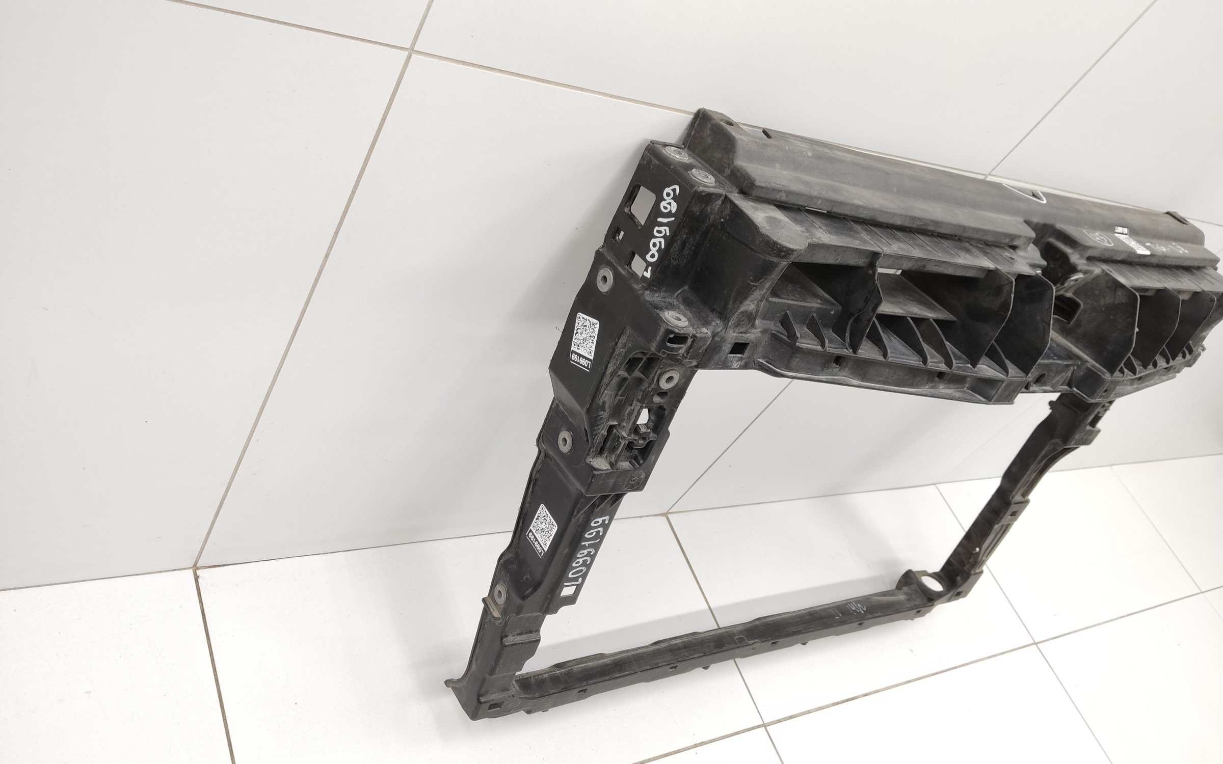 Панель передняя Volkswagen Tiguan 2  1.4L