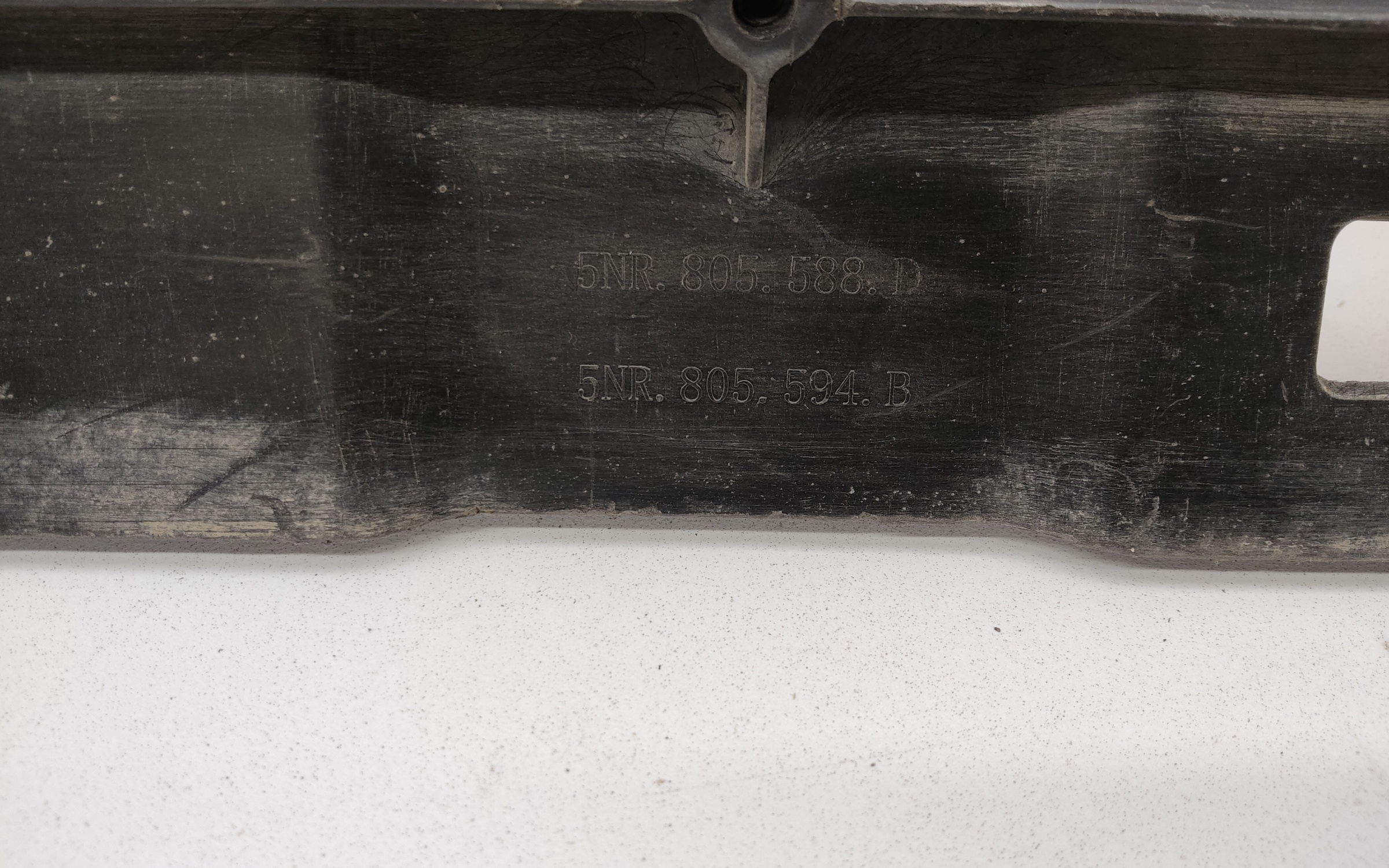 Панель передняя Volkswagen Tiguan 2  1.4L