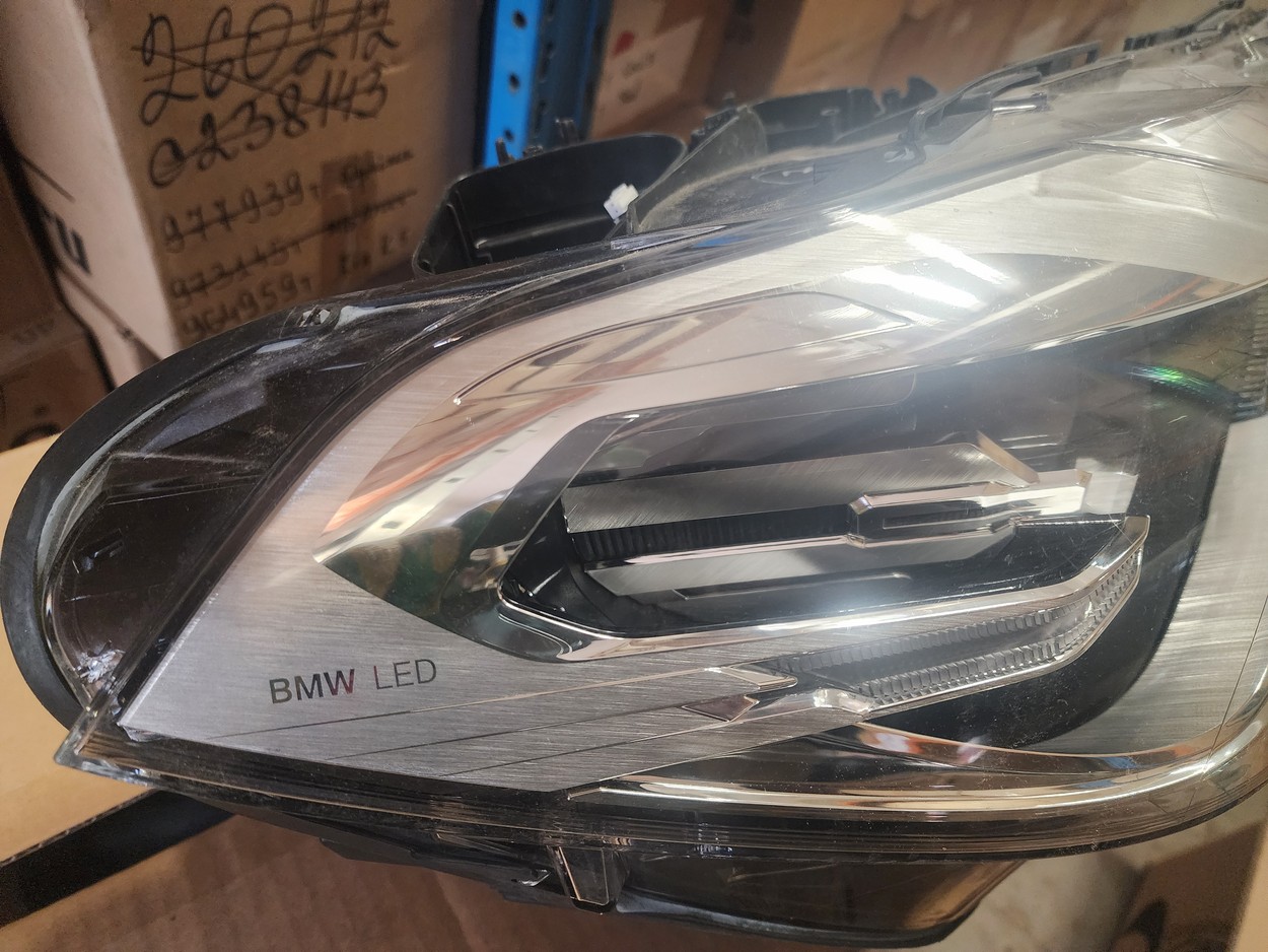 Фара передняя правая BMW X2 F39 LED