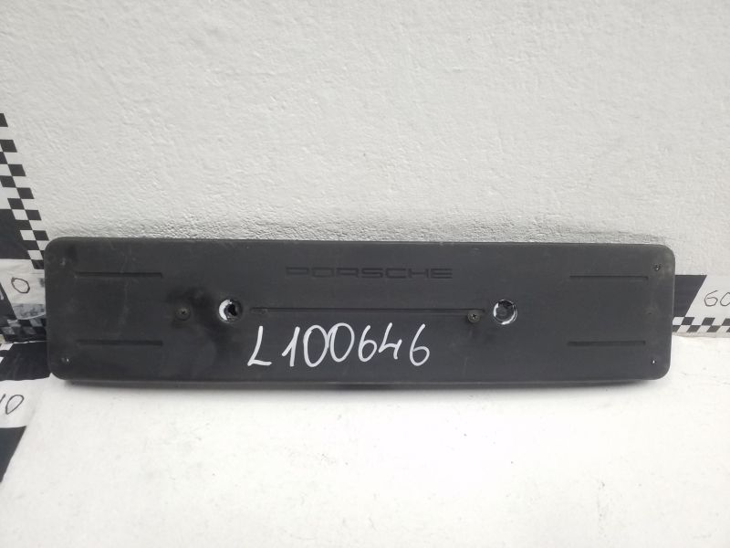 Накладка переднего бампера под номерной знак Porsche Boxster 4 982