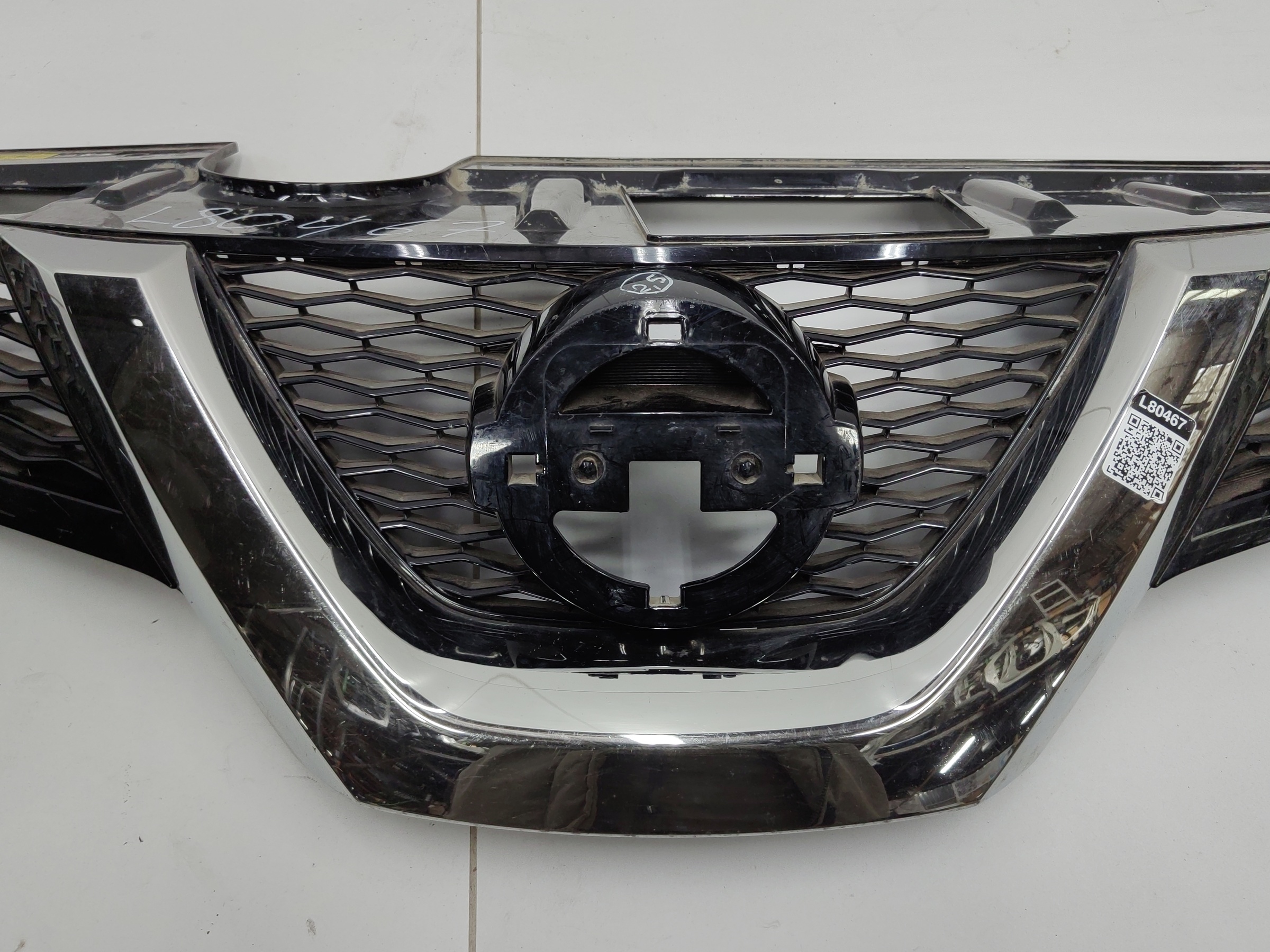 Решетка радиатора Nissan X-Trail T32
