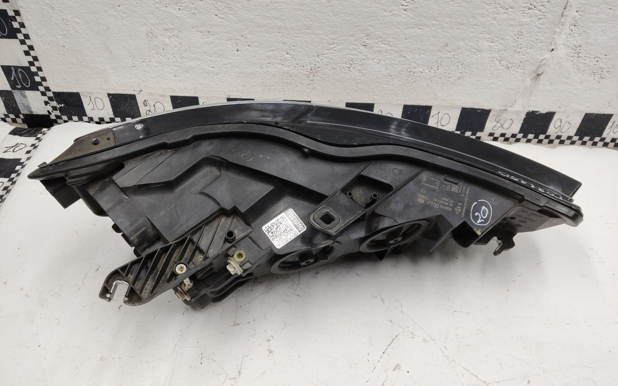 Фара передняя левая Audi A6 C7 Restail ксенон