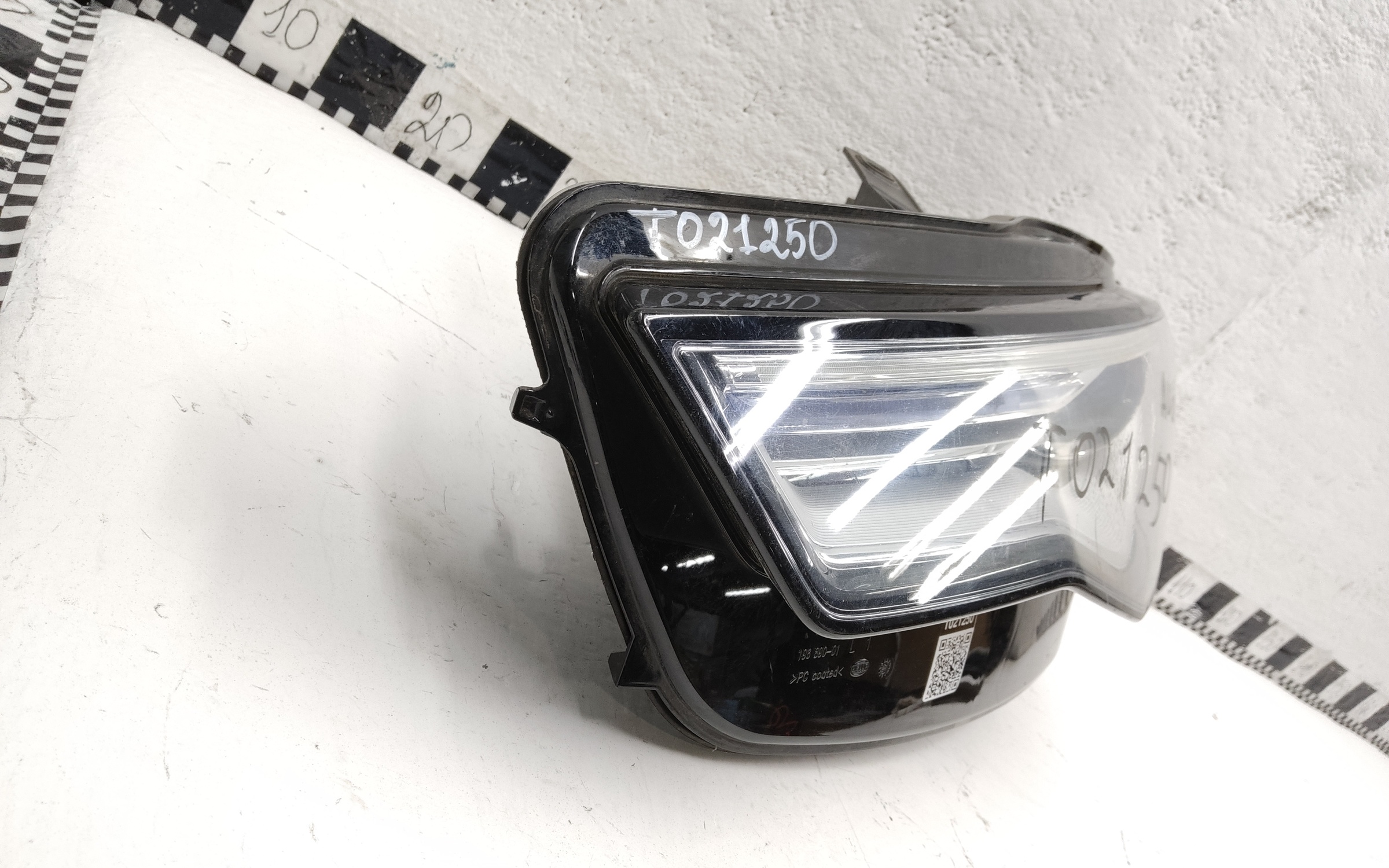 Фара передняя левая Audi A6 C7 Restail ксенон