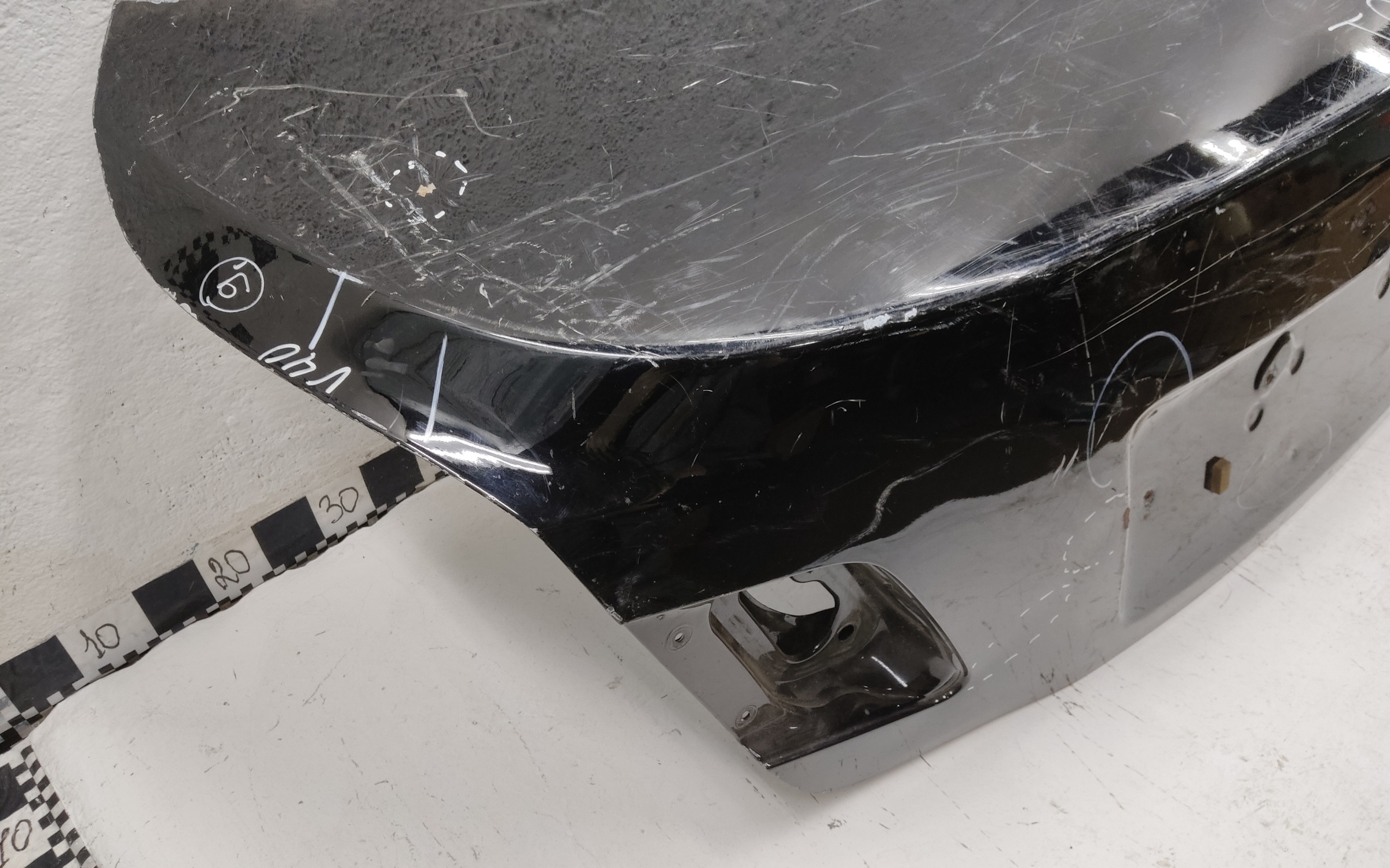 Крышка багажника Toyota Camry V40