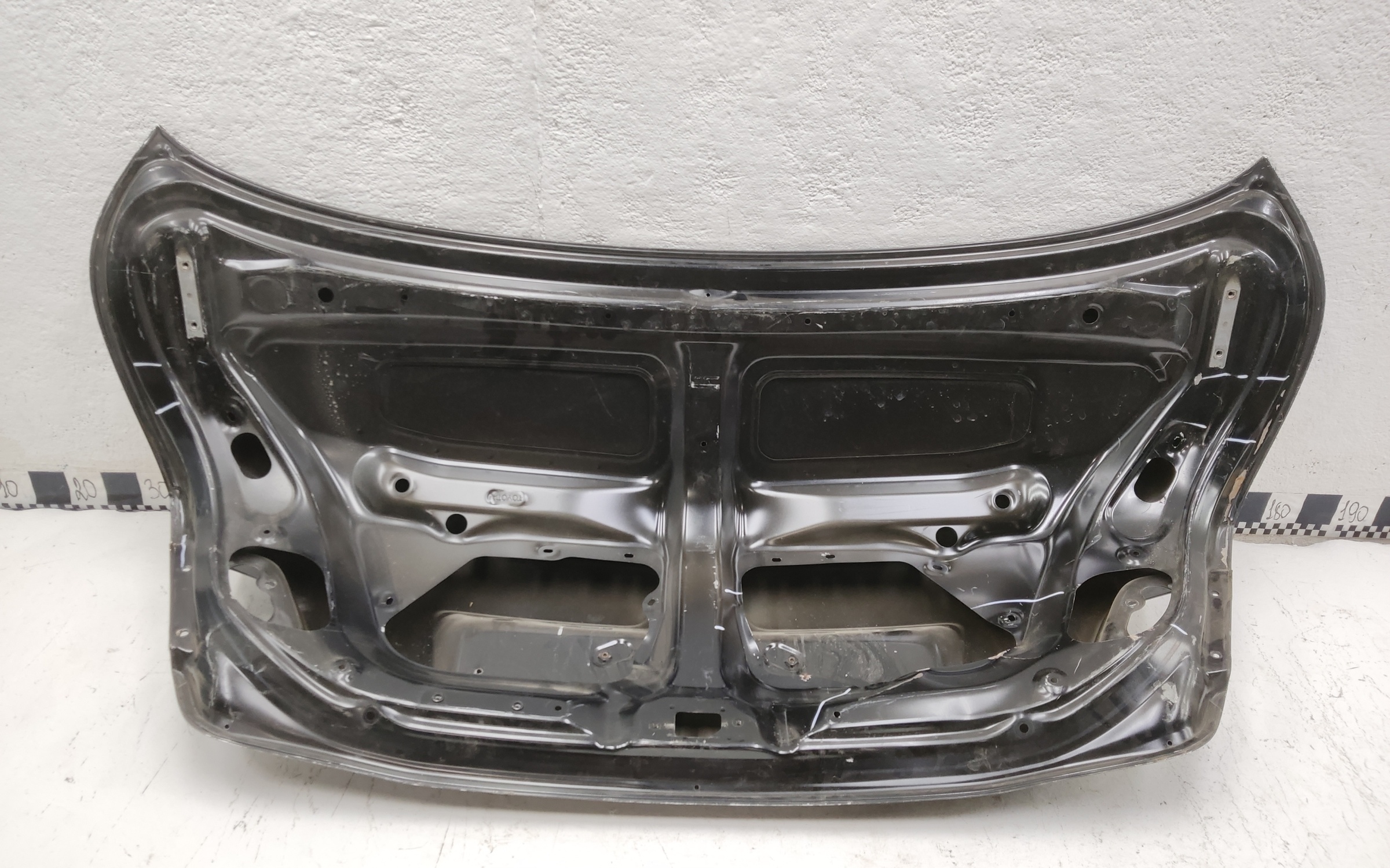 Крышка багажника Toyota Camry V40