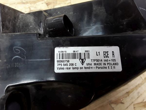 Фонарь задний правый наружный Porsche Cayenne 958 Restail LED