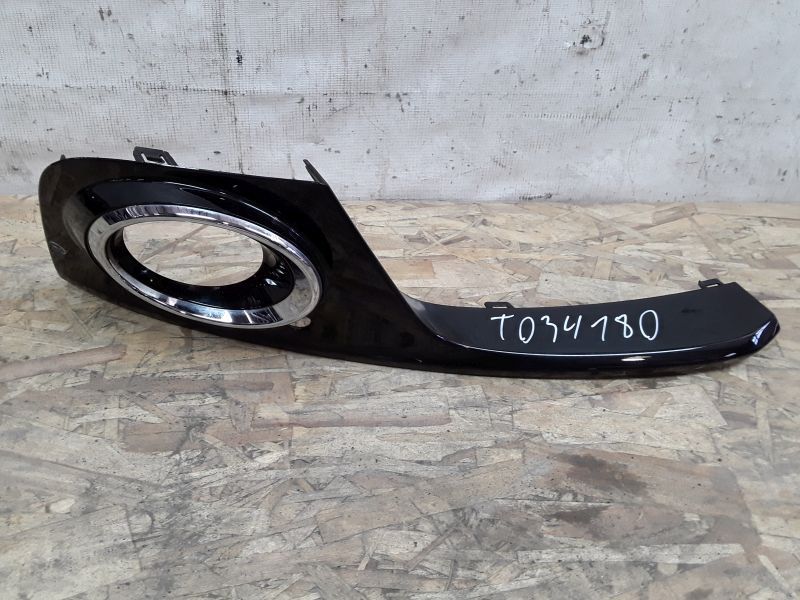 Рамка птф передней правой Audi Q5 8R Restail