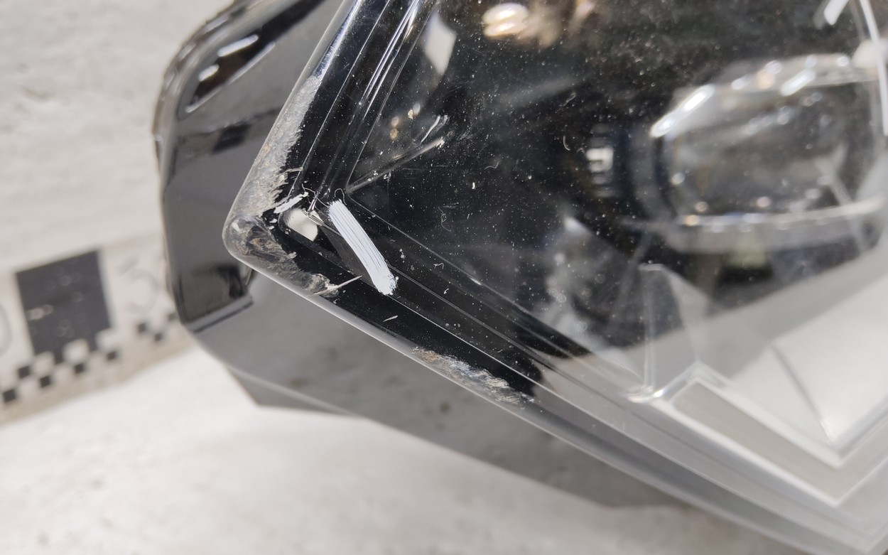 Фара передняя левая Volkswagen Passat B8 LED