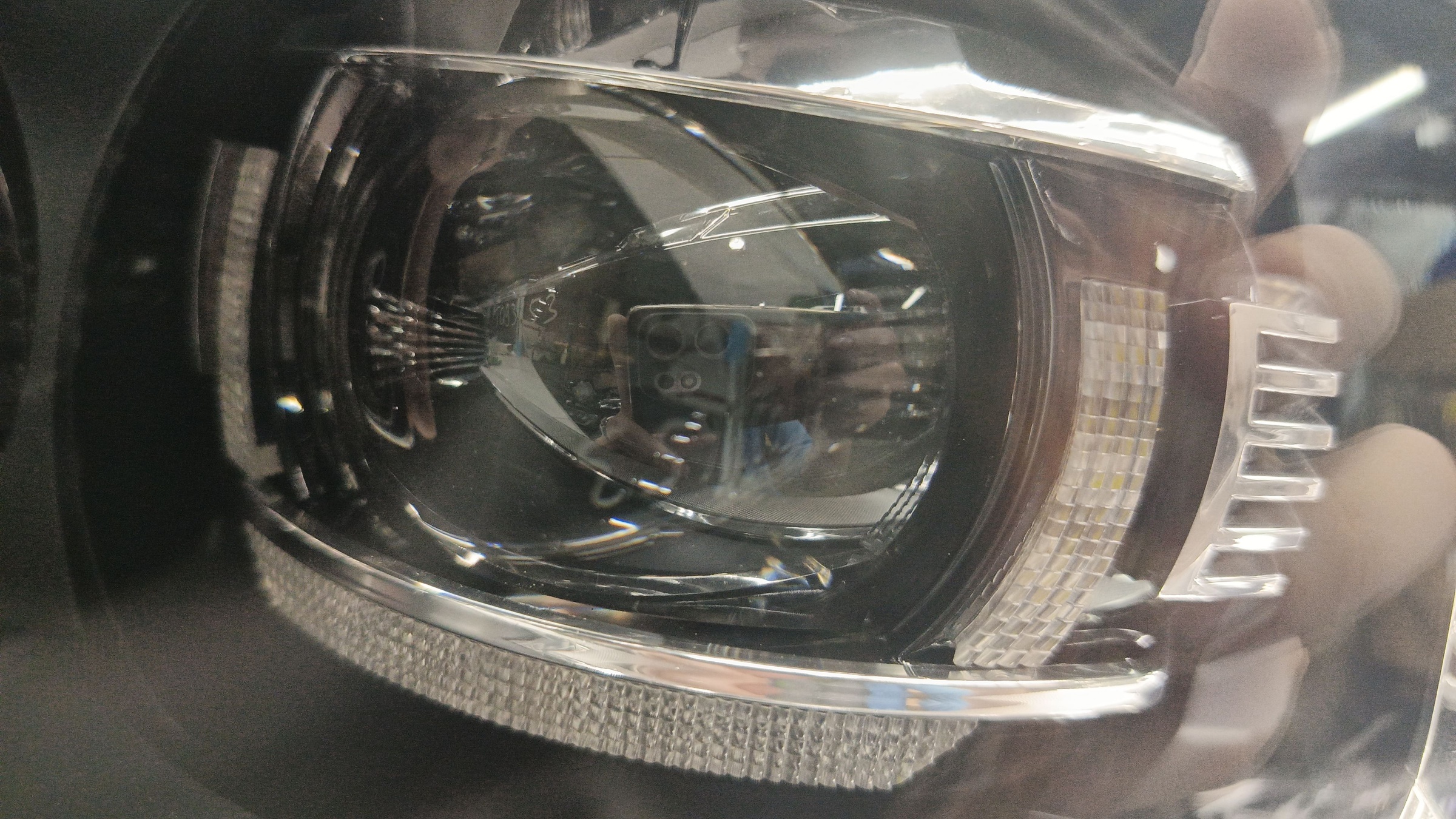 Фара передняя левая Volkswagen Passat B8 LED