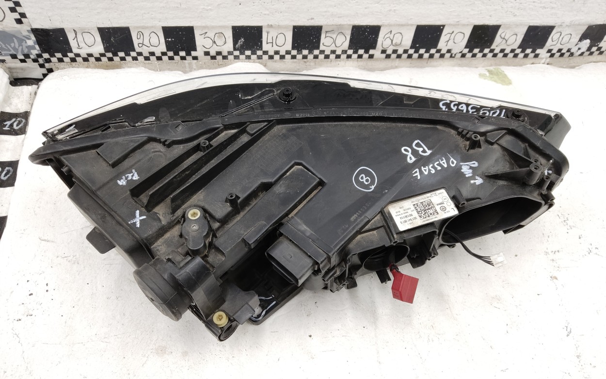 Фара передняя левая Volkswagen Passat B8 LED