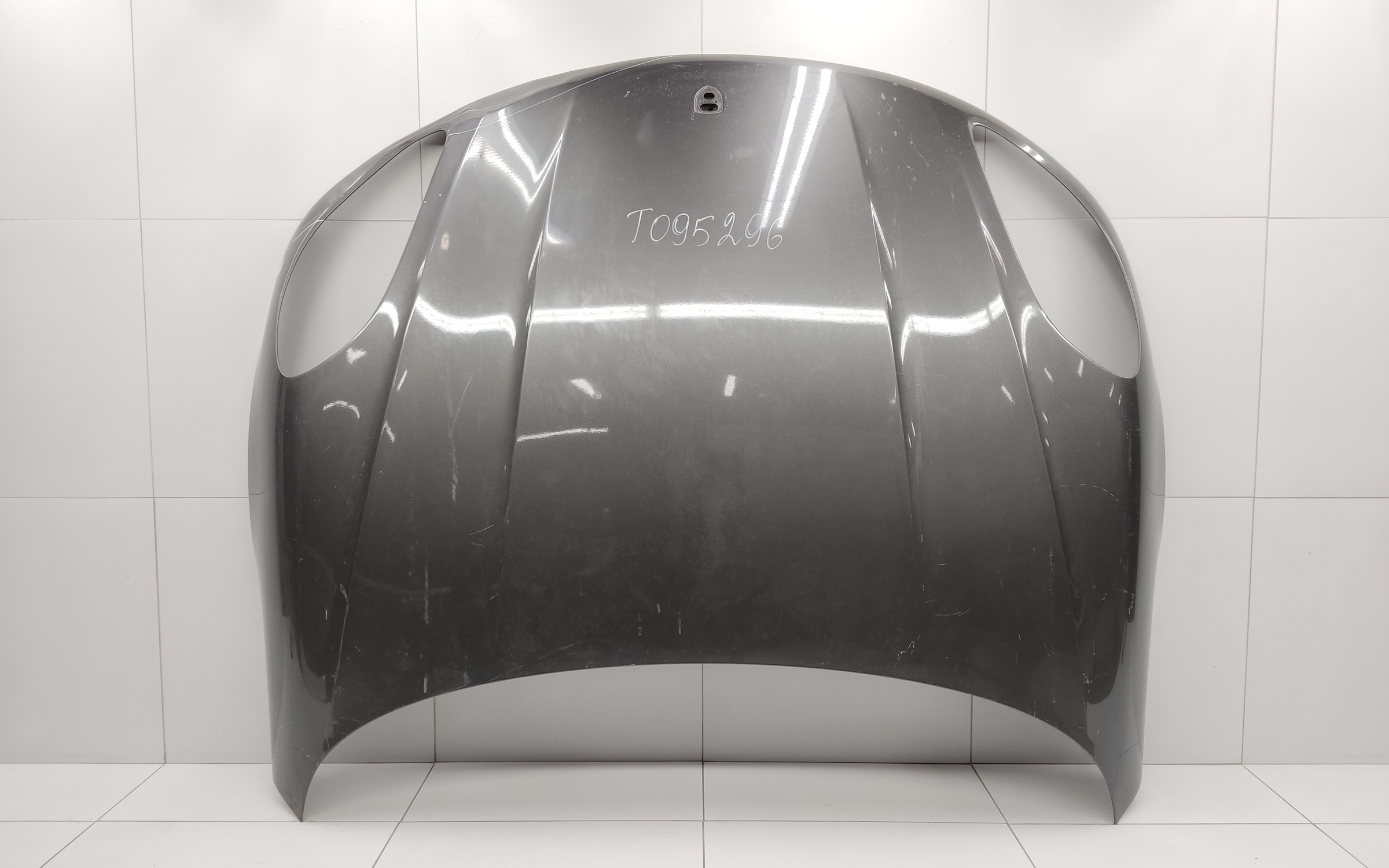 Капот Porsche Macan 1