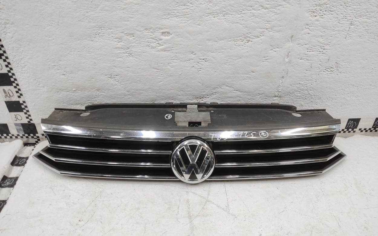 Решётка радиатора Volkswagen Passat B8