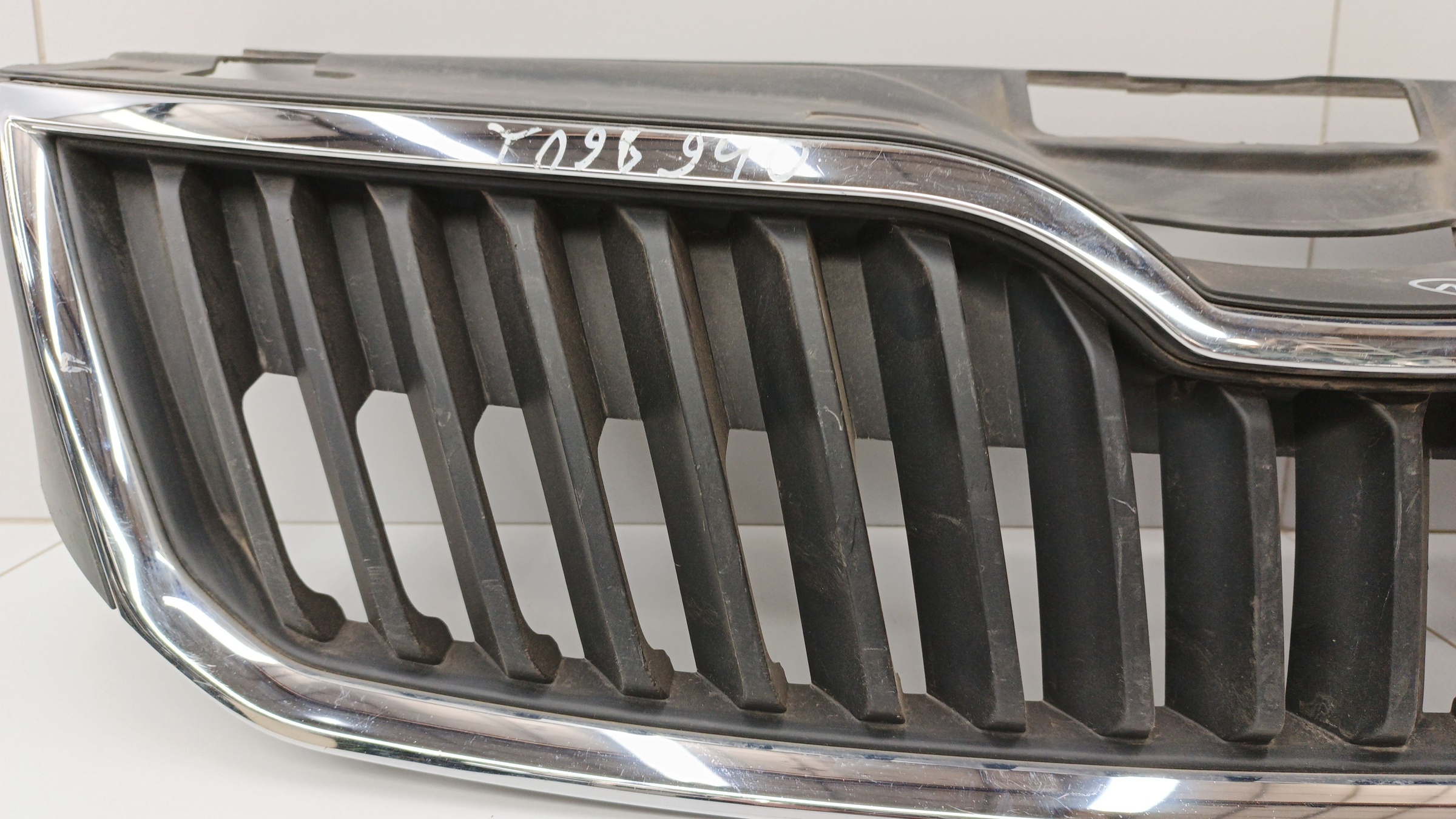 Решетка радиатора Skoda Rapid 1