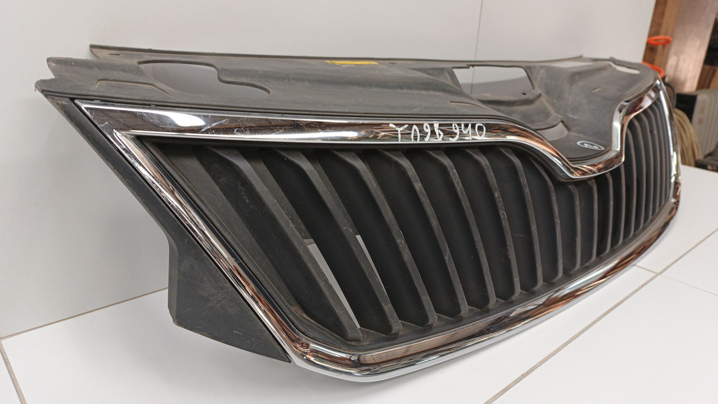 Решетка радиатора Skoda Rapid 1