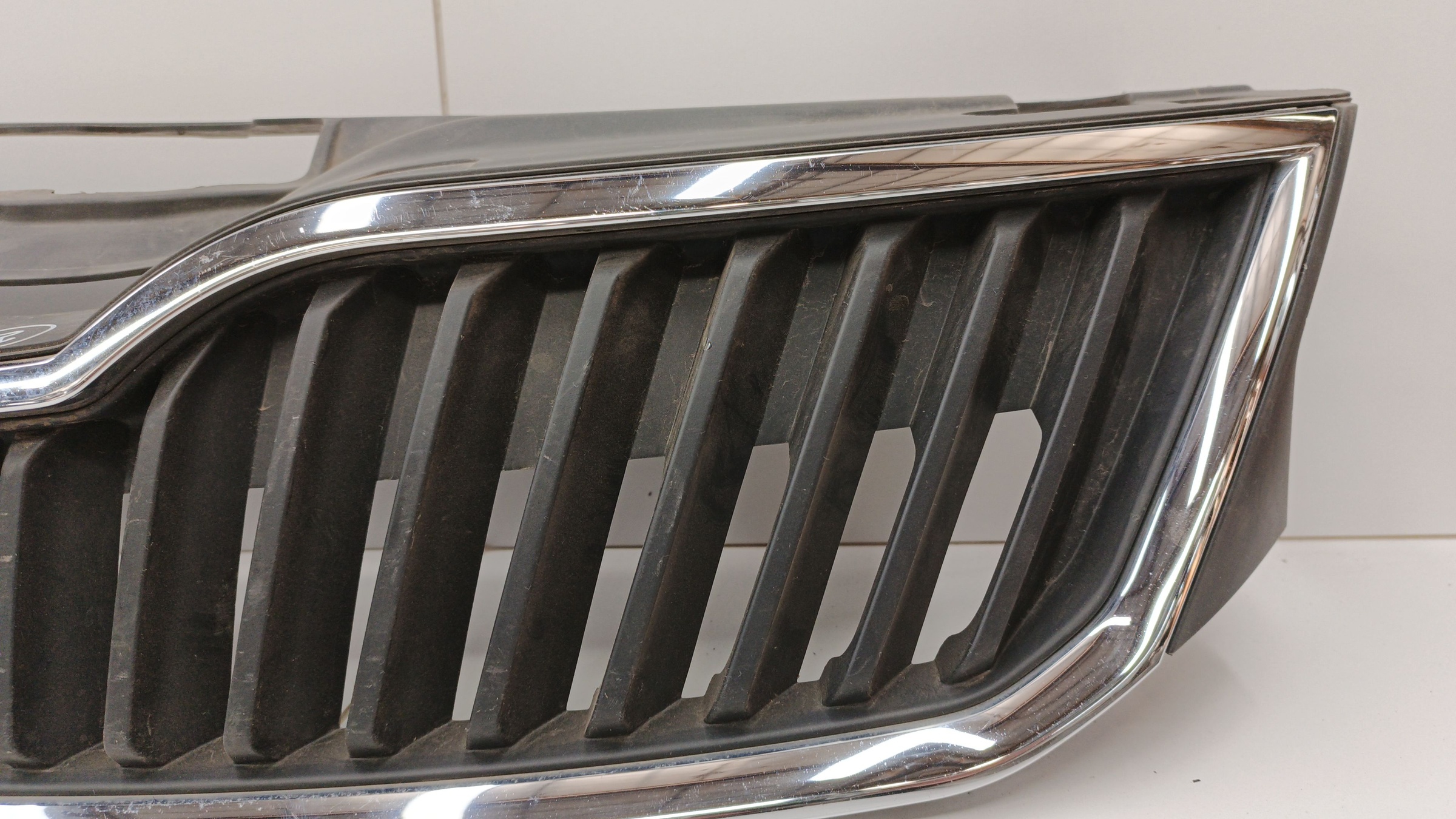 Решетка радиатора Skoda Rapid 1