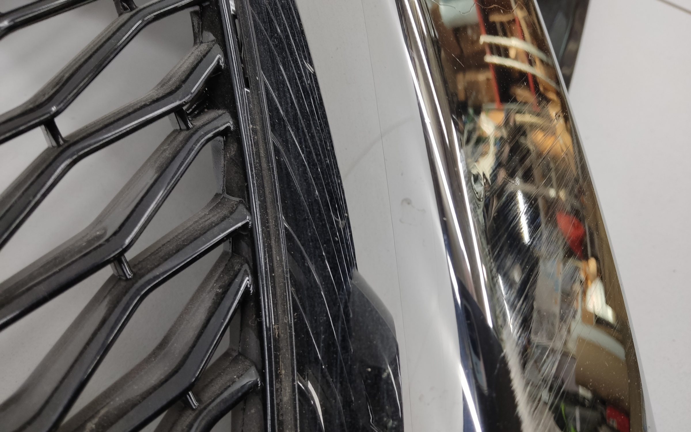 Решетка радиатора Nissan X-Trail T32 под камеру