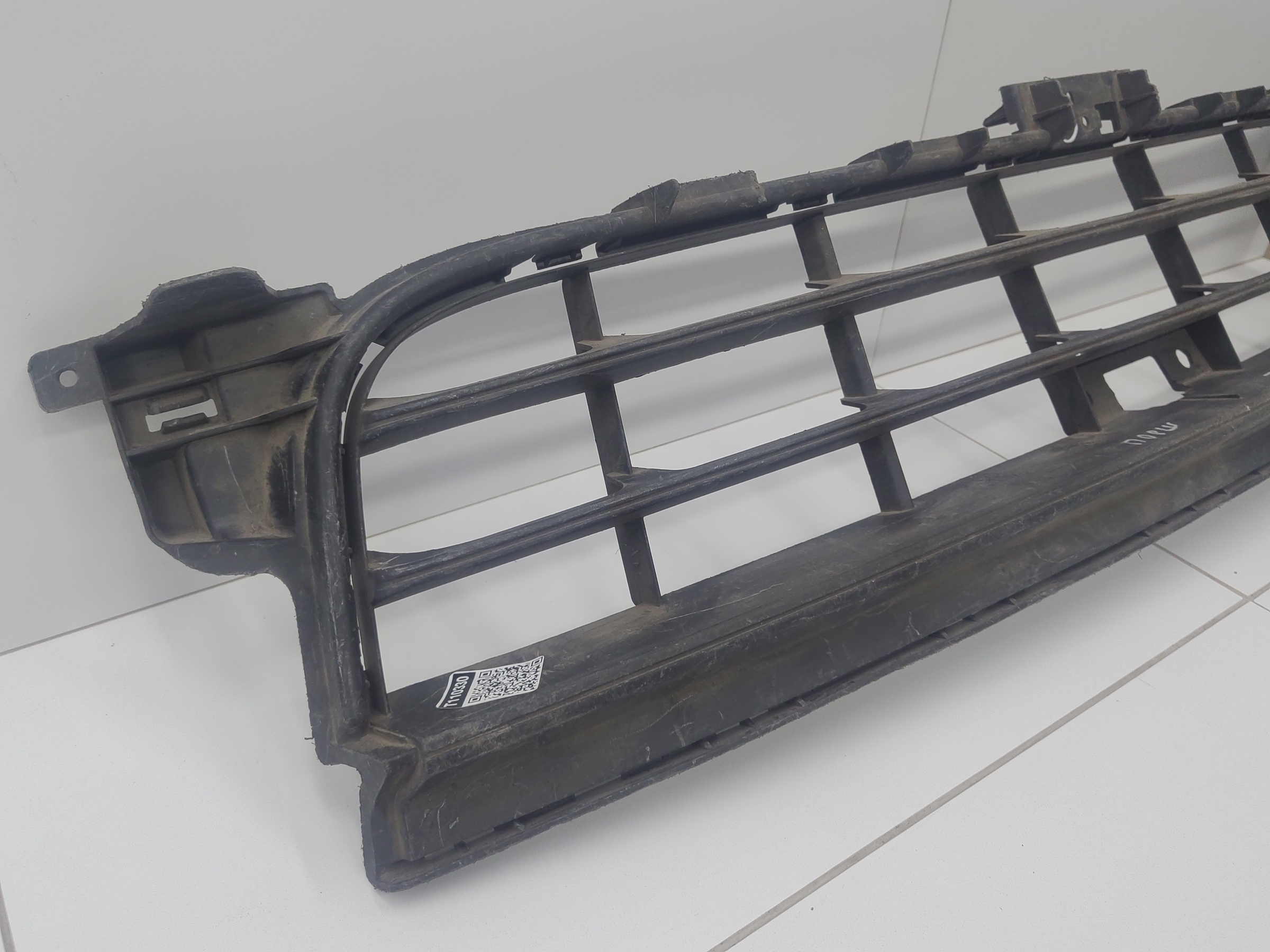 Решетка переднего бампера Porsche Panamera 2