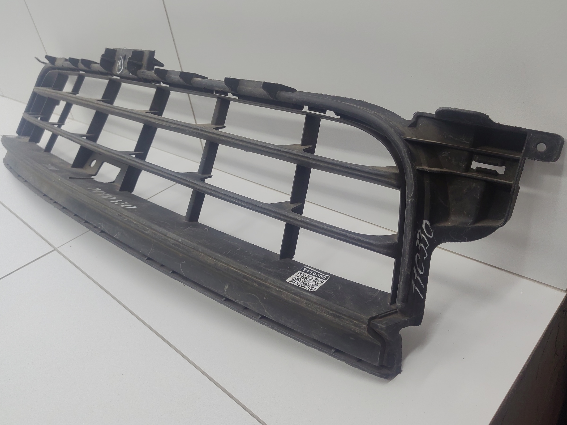 Решетка переднего бампера Porsche Panamera 2