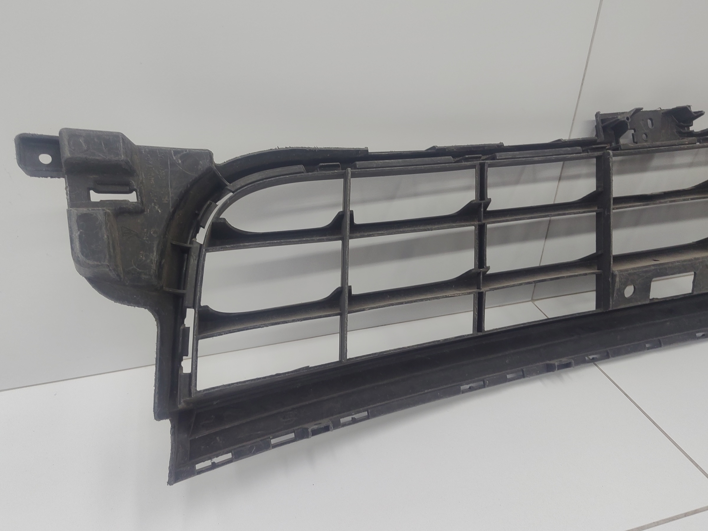 Решетка переднего бампера Porsche Panamera 2