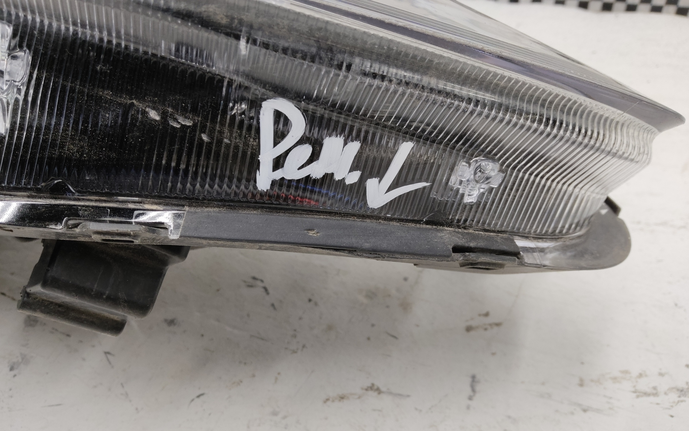 Фара передняя правая Kia Sportage 4 Restail Led ДХО