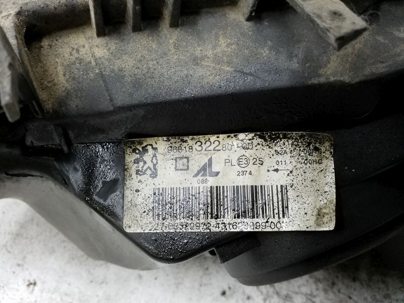 Фара передняя правая Peugeot 307 Restail галоген линза 