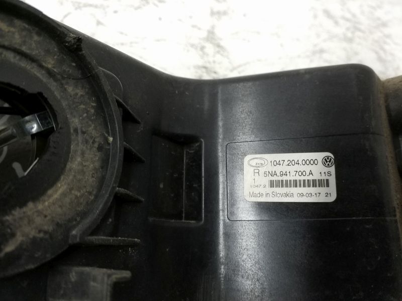 Фара ПТФ передняя правая Volkswagen Tiguan 2