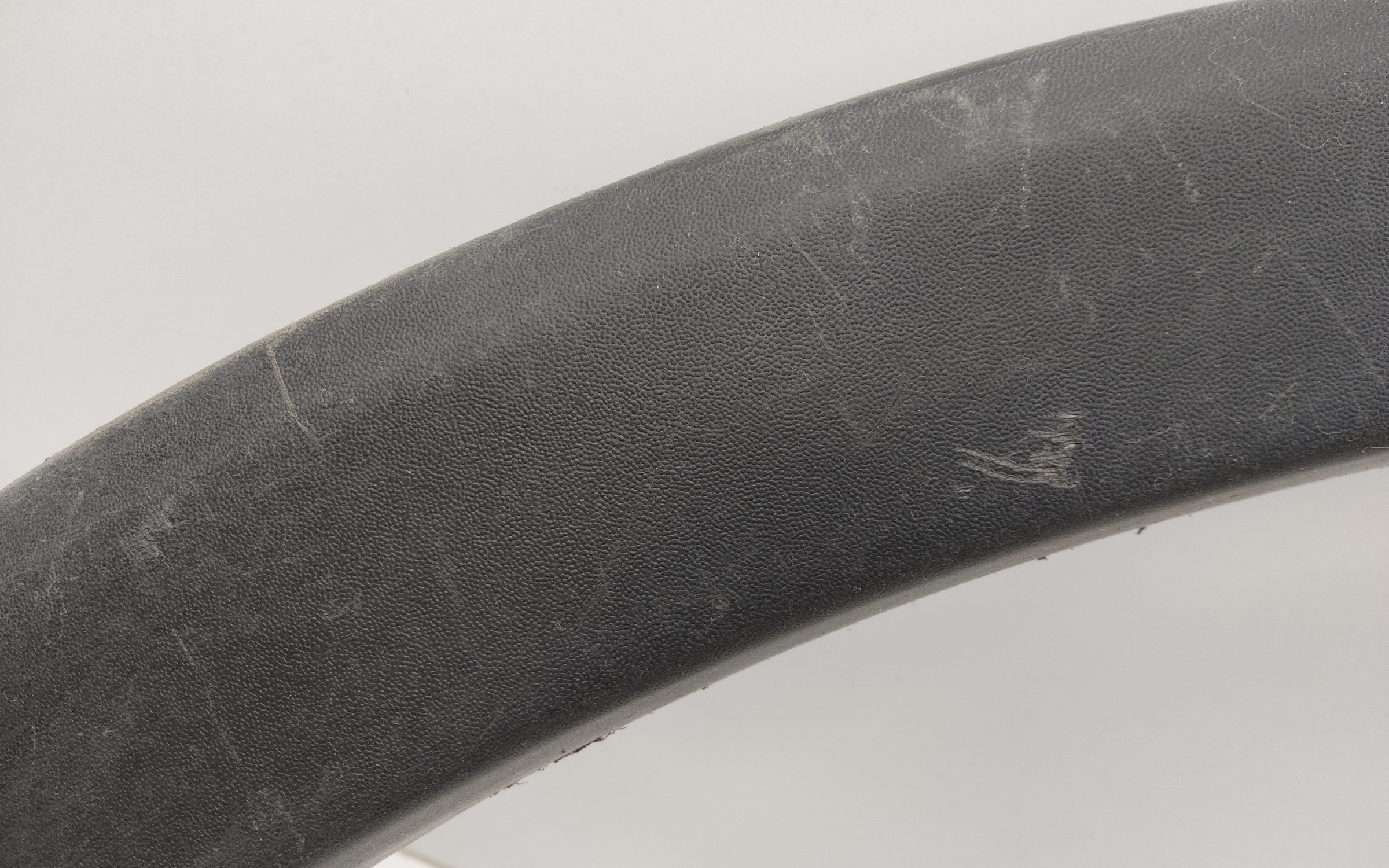 Накладка крыла заднего правого Toyota RAV4 CA40 Restail