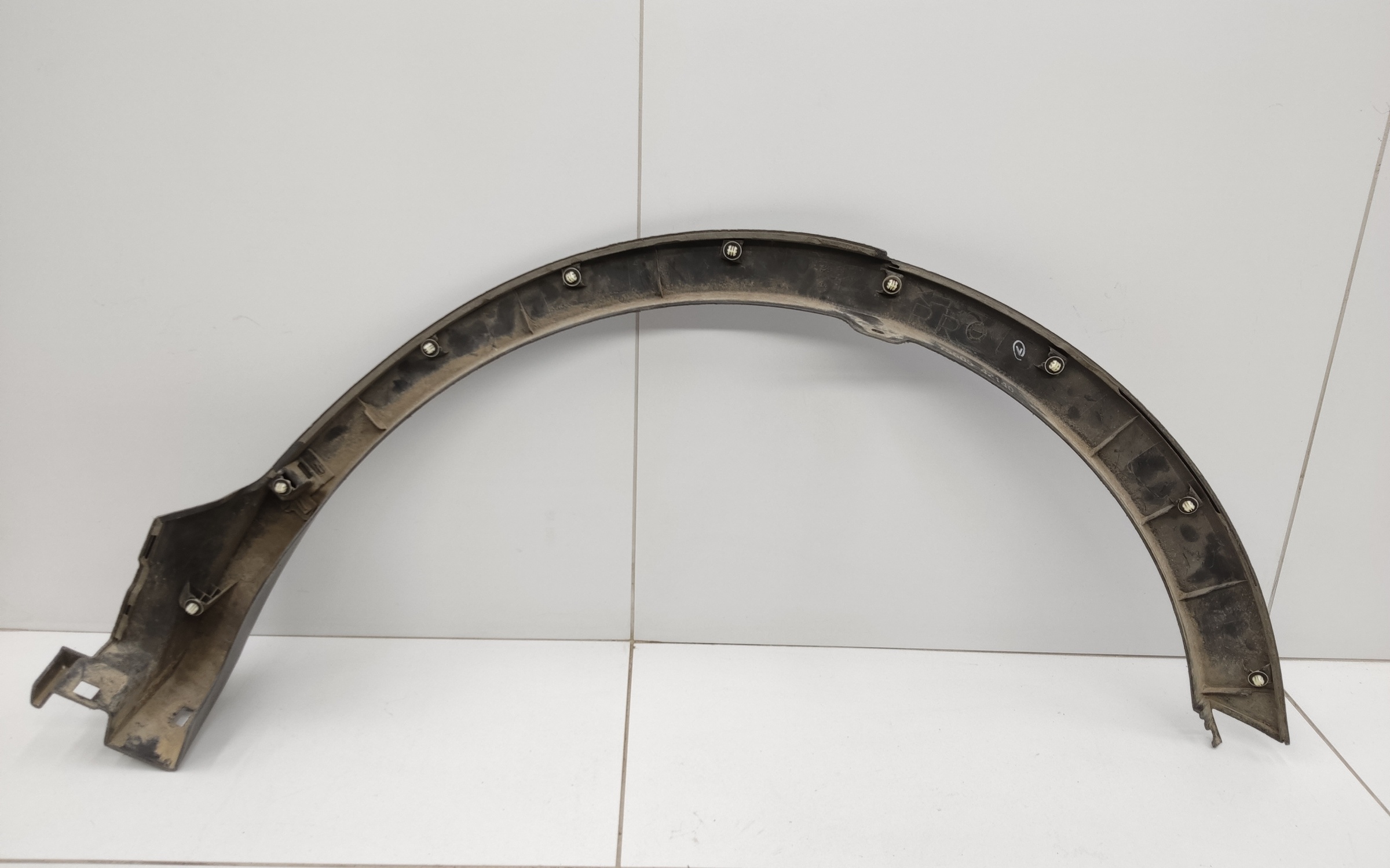 Накладка крыла заднего правого Toyota RAV4 CA40 Restail