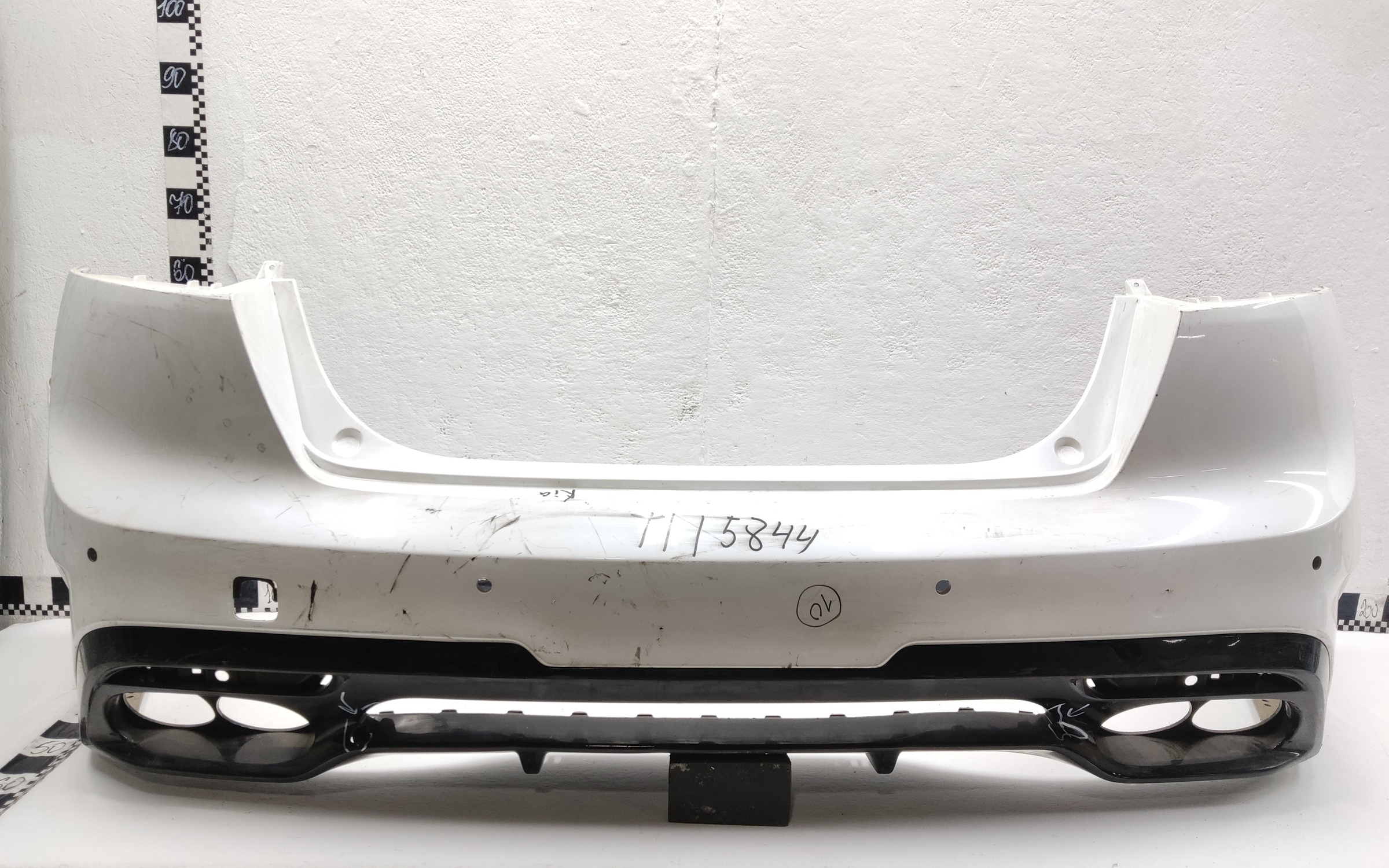 Бампер задний Kia Stinger