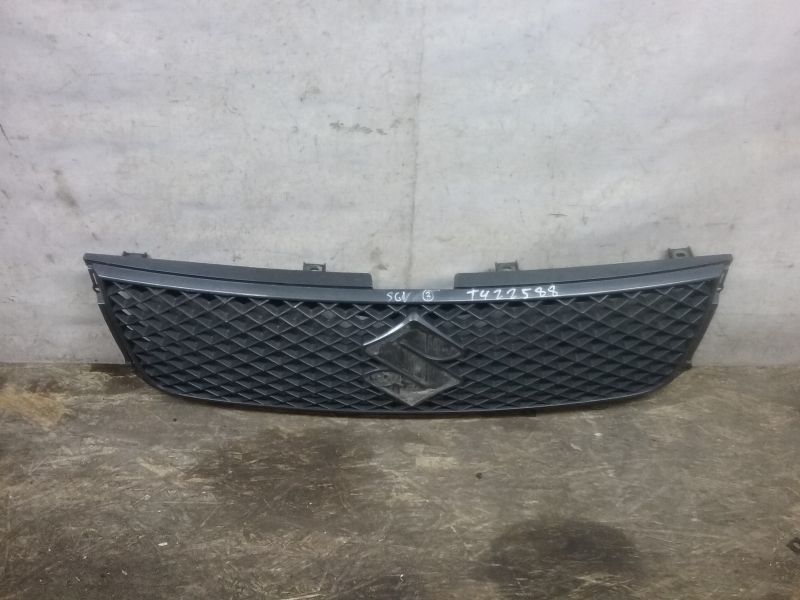 Решетка радиатора Suzuki Grand Vitara JT